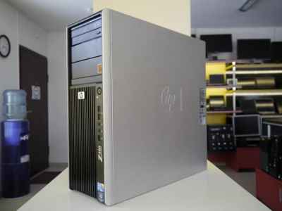 HP Z400, Intel XEON W3550, SSD, Quadro T400-FOFez.jpg