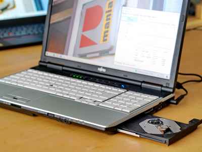 Fujitsu LifeBook E751 i5-2520M 8GB RAM 256GB SSD Camera-bReVy.jpeg
